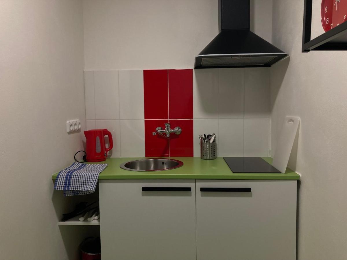 Capsule Hostel Zizkov Tower プラハ エクステリア 写真